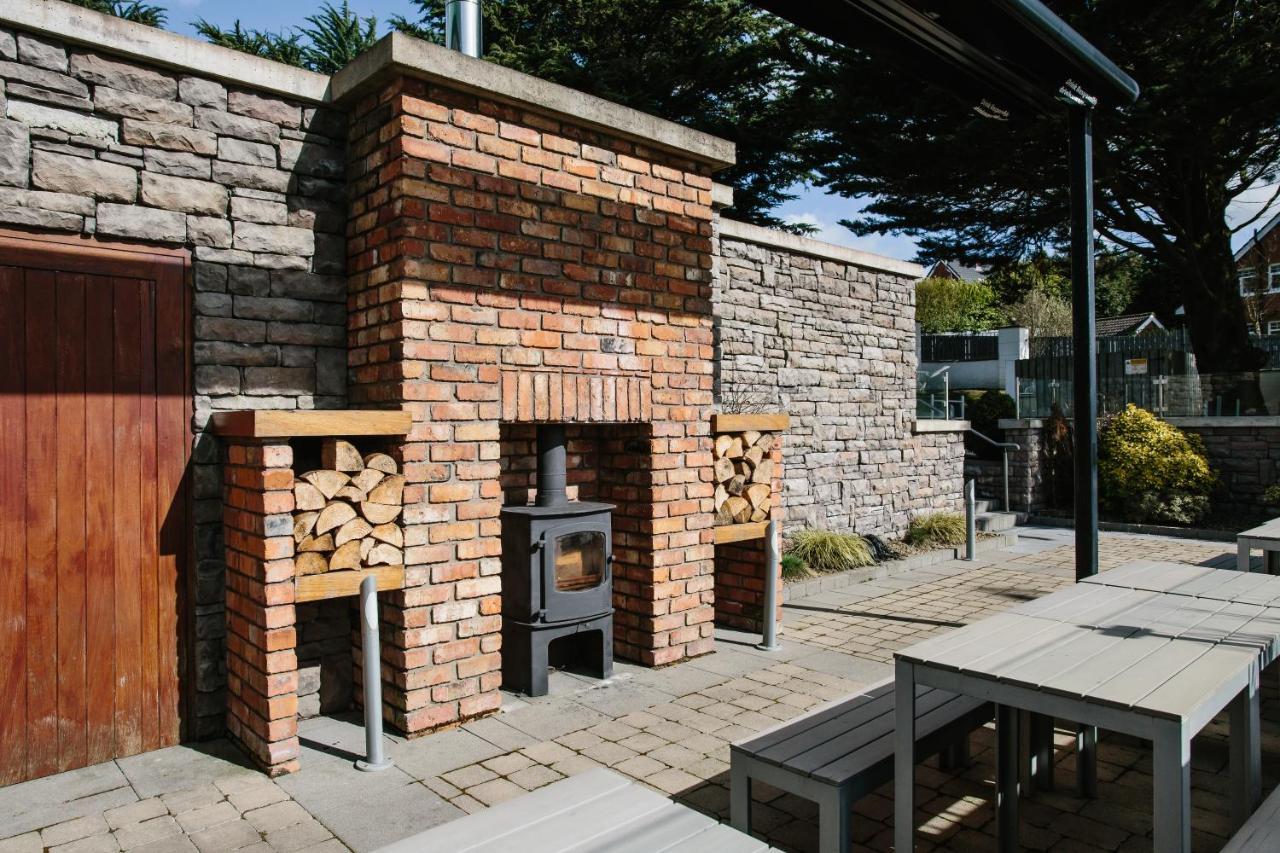 Ivanhoe Inn And Hotel Belfast Exterior photo